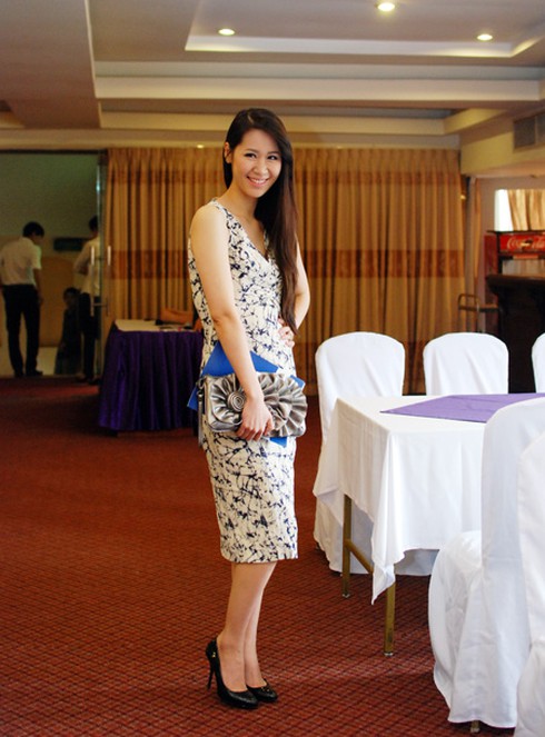 HH Thùy Linh so dáng cùng HH Nguyễn Thị Loan
