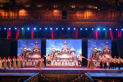 Festival Huế 2012 tưng bừng khai mạc