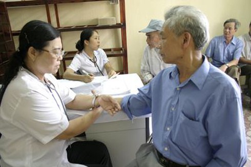 Người 60 tuổi vượt quá trẻ dưới 14 vào năm 2032