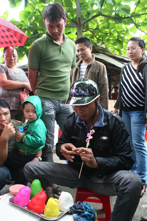 Festival Huế 2012: Chợ quê cầu ngói Thanh Toàn vào hội