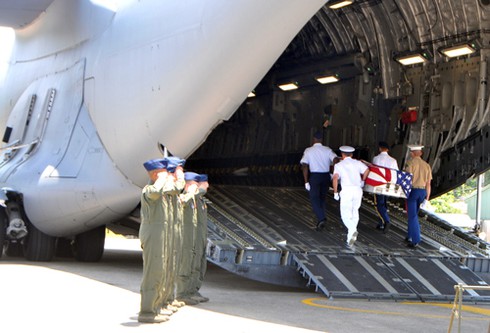 Việt Nam tiếp tục bàn giao hài cốt quân nhân Mỹ mất tích