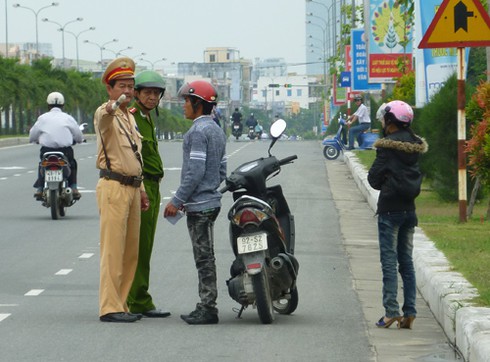 Đà Nẵng: 400 triệu đồng mua máy ảnh, máy quay phim cho CSGT