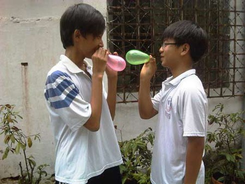 Thổi bóng bay có thể bị ung thư