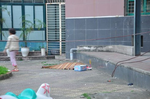 Hà Nội: Rơi từ tầng 16, một cụ bà tử vong