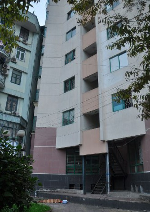 Hà Nội: Rơi từ tầng 16, một cụ bà tử vong
