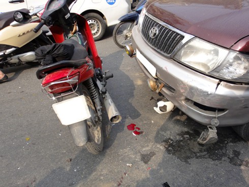 Những hình ảnh quái chiêu giao thông Hà Nội