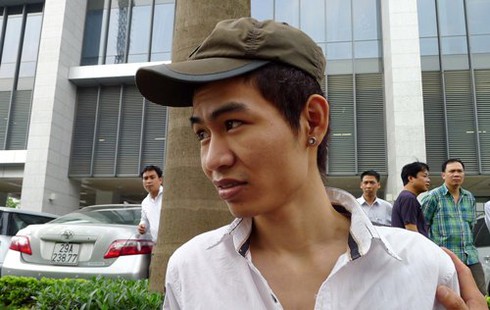 Tàng trữ ma túy, lao xe máy húc CSGT