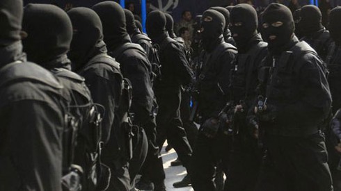 Chùm ảnh Iran duyệt binh phô diễn sức mạnh