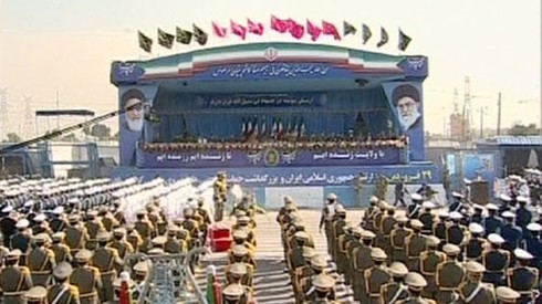 Chùm ảnh Iran duyệt binh phô diễn sức mạnh