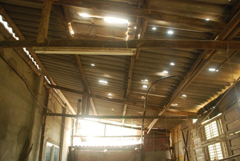 Lào Cai: Mưa đá cường độ mạnh vỡ mái hàng loạt nhà dân