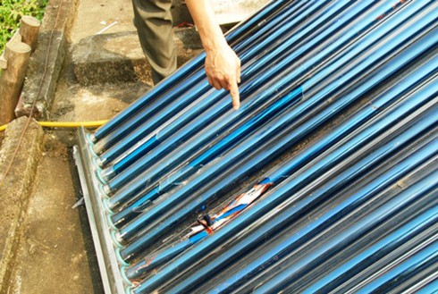 Lào Cai: Mưa đá cường độ mạnh vỡ mái hàng loạt nhà dân