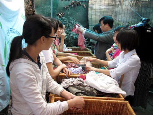 Lạ lẫm chợ phiên của Tây giữa Hà Nội