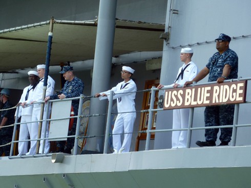 Cận cảnh soái hạm USS Blue Ridge Hải quân Mỹ tại Đà Nẵng