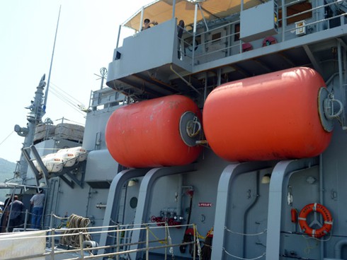 Cận cảnh soái hạm USS Blue Ridge Hải quân Mỹ tại Đà Nẵng