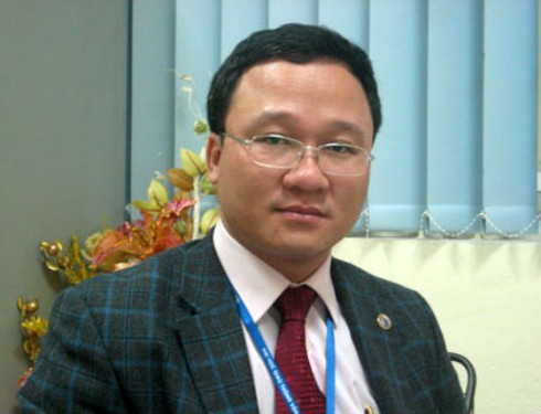 TS. Khuất Việt Hùng: “Cấm tuyệt đối ô tô là cực đoan”