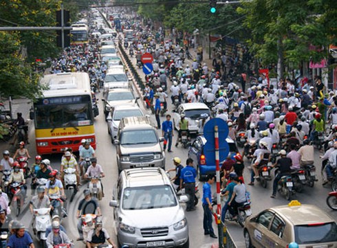 Cực đoan khi nói `đóng phí là tự hào`