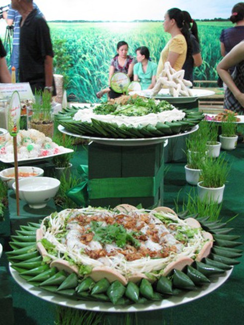 Mãn nhãn thưởng lãm hơn 100 loại bánh làm từ gạo