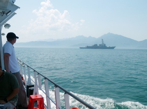 Tận mắt tham quan thiết giáp hạm USS Chafee trên biển Đà Nẵng