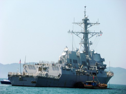 Tận mắt tham quan thiết giáp hạm USS Chafee trên biển Đà Nẵng
