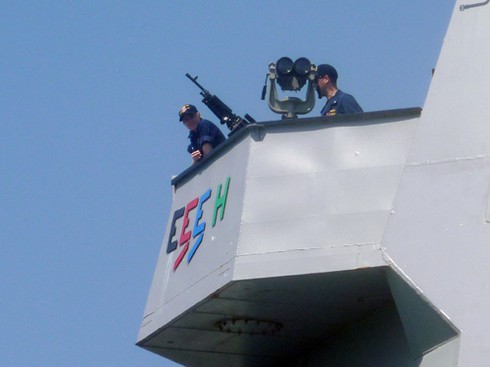 Tận mắt tham quan thiết giáp hạm USS Chafee trên biển Đà Nẵng