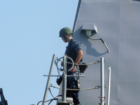 Tận mắt tham quan thiết giáp hạm USS Chafee trên biển Đà Nẵng