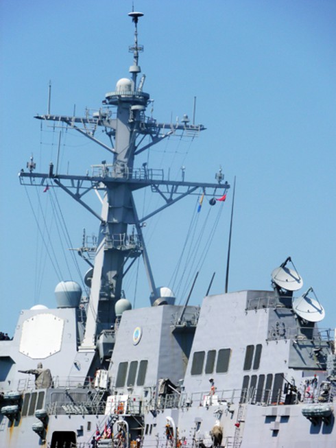 Tận mắt tham quan thiết giáp hạm USS Chafee trên biển Đà Nẵng