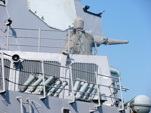Tận mắt tham quan thiết giáp hạm USS Chafee trên biển Đà Nẵng