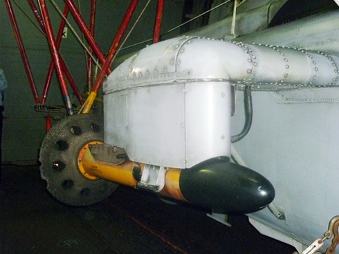 Tận mắt tham quan thiết giáp hạm USS Chafee trên biển Đà Nẵng