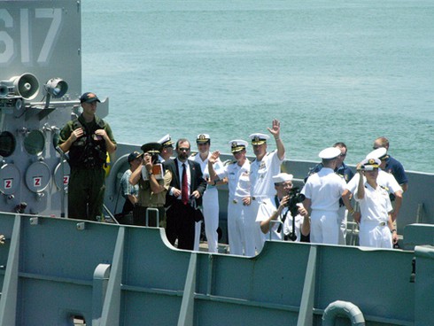 Cận cảnh các chiến hạm `khủng` Hoa Kỳ từng cập cảng Đà Nẵng