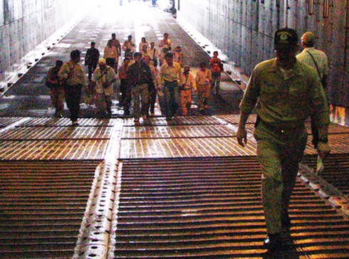 Cận cảnh các chiến hạm `khủng` Hoa Kỳ từng cập cảng Đà Nẵng