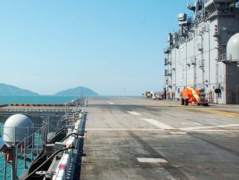 Cận cảnh các chiến hạm `khủng` Hoa Kỳ từng cập cảng Đà Nẵng