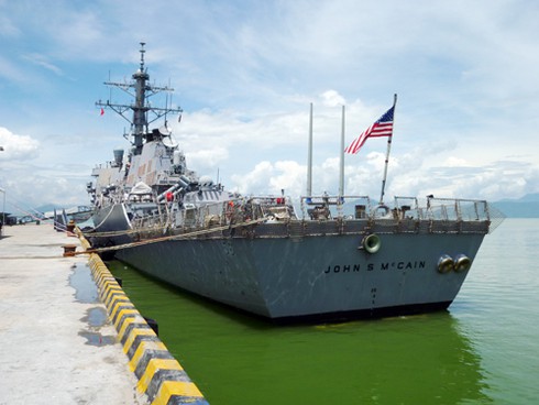 Cận cảnh các chiến hạm `khủng` Hoa Kỳ từng cập cảng Đà Nẵng