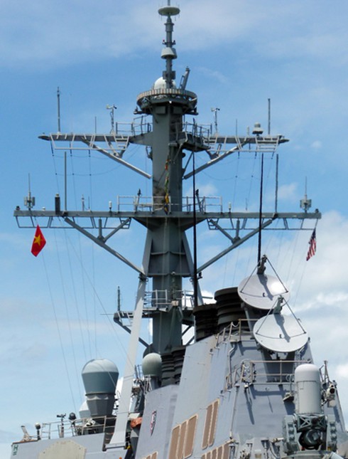 Cận cảnh các chiến hạm `khủng` Hoa Kỳ từng cập cảng Đà Nẵng