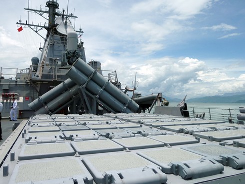 Cận cảnh các chiến hạm `khủng` Hoa Kỳ từng cập cảng Đà Nẵng