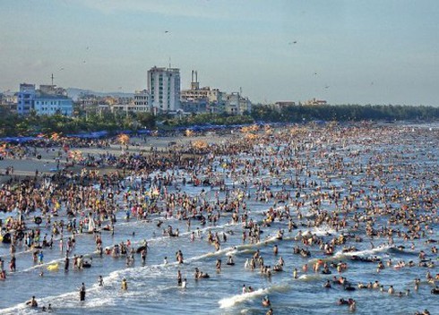 Sầm Sơn hè 2012: Sẽ không còn bói toán, bán hàng rong...