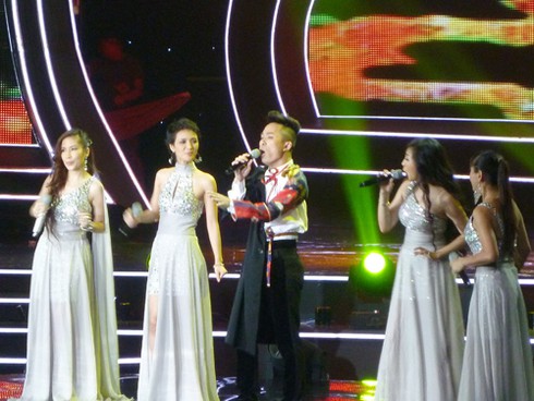 Hoành tráng `Lung linh sắc Việt`