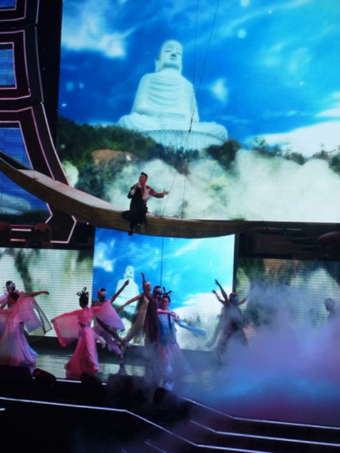 Hoành tráng `Lung linh sắc Việt`