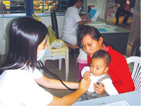 Từ chối khám bệnh cho trẻ em bị phạt 10 triệu đồng