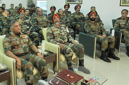 Chùm ảnh: Ấn Độ tập trận ngay sát biên giới Pakistan