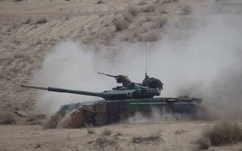 Chùm ảnh: Ấn Độ tập trận ngay sát biên giới Pakistan