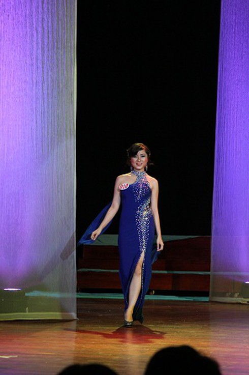 Ngắm nữ sinh ngoại thương xinh đẹp, đa tài