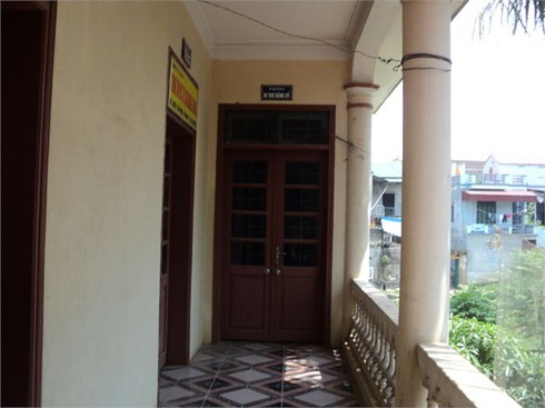 “Xẻ thịt” phòng tuyến Như Nguyệt: Dân lo lắng quan còn bận… nhậu từ 10h sáng