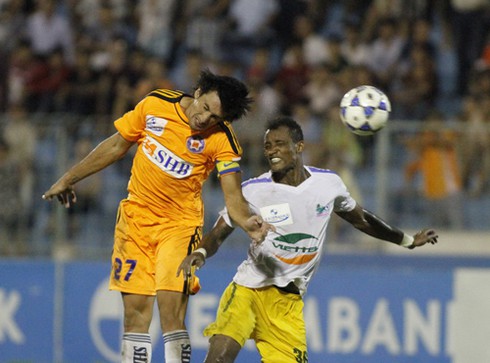 SHB Đà Nẵng mướt mồ hôi vượt qua Thanh Hoá