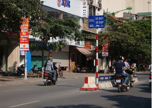 Hà Nội tiếp tục phân làn thêm 2 tuyến phố