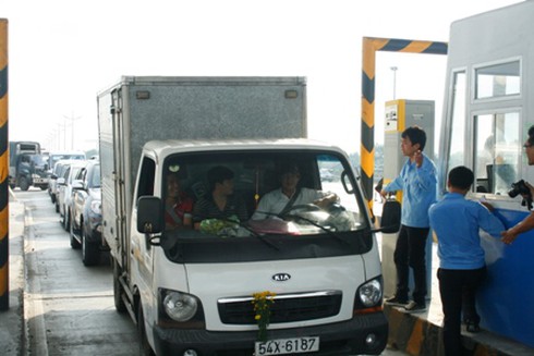 DN vận tải phản ứng việc thu phí bảo trì qua đăng kiểm