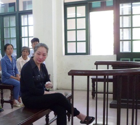 Chủ nhà hành hạ dã man 'ô sin' bị phạt 18 tháng tù