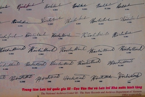 Chiêm ngưỡng chữ ký Hồ Chủ Tịch từ 1945 - 1969