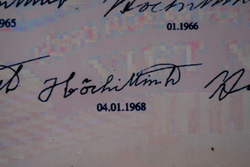 Chiêm ngưỡng chữ ký Hồ Chủ Tịch từ 1945 - 1969