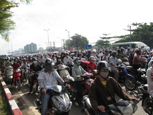 TP.HCM xây thêm cầu vượt, cầu bộ hành trong năm nay