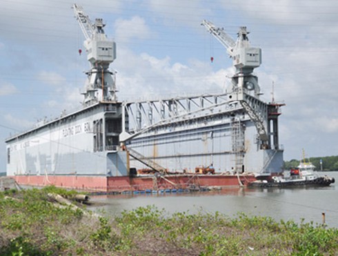 Cục Đăng kiểm trần tình trách nhiệm trong việc Vinalines mua ụ nổi